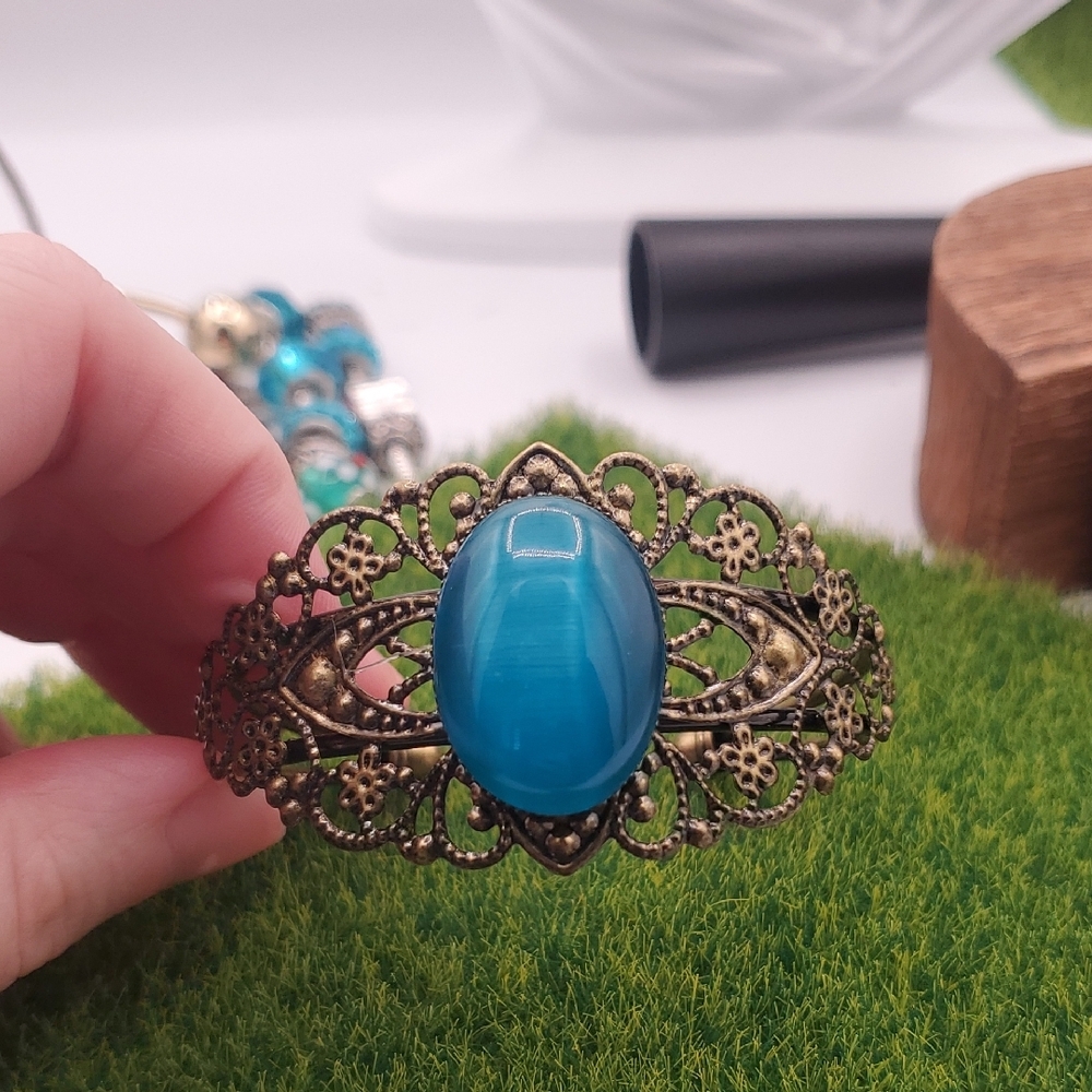 Elegant Blue and Gold Tone Lace Filigree Bracelet B3321